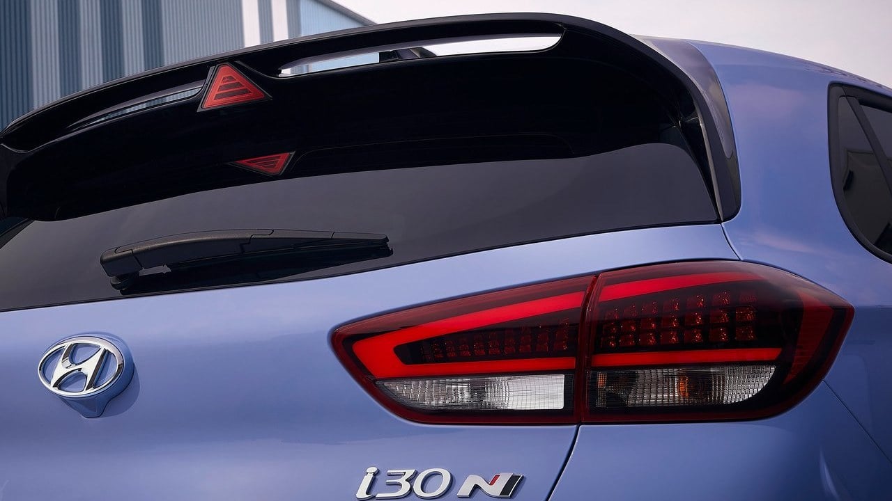 Hyundai no renuncia a los deportivos de gasolina: mientras Focus RS y Civic Type R se despiden, el i30 N prepara su regreso