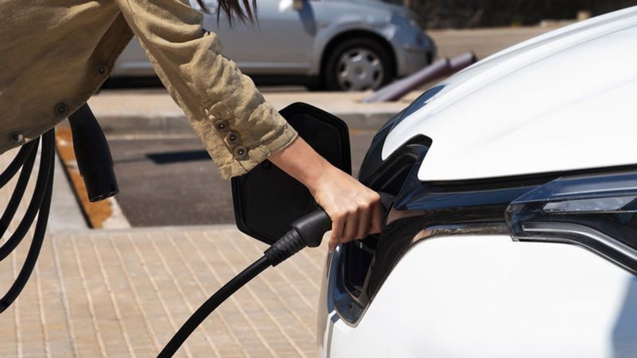 Moves Flotas y Corredores, las nuevas ayudas del Gobierno para renovar coches de empresa y poner puntos de carga