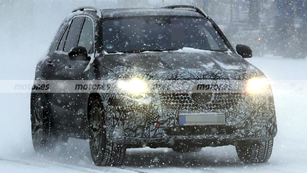 El Mercedes-AMG GLE 53 2026 se deja ver en pruebas extremas, el SUV deportivo se reinventa sin cambiar de generación