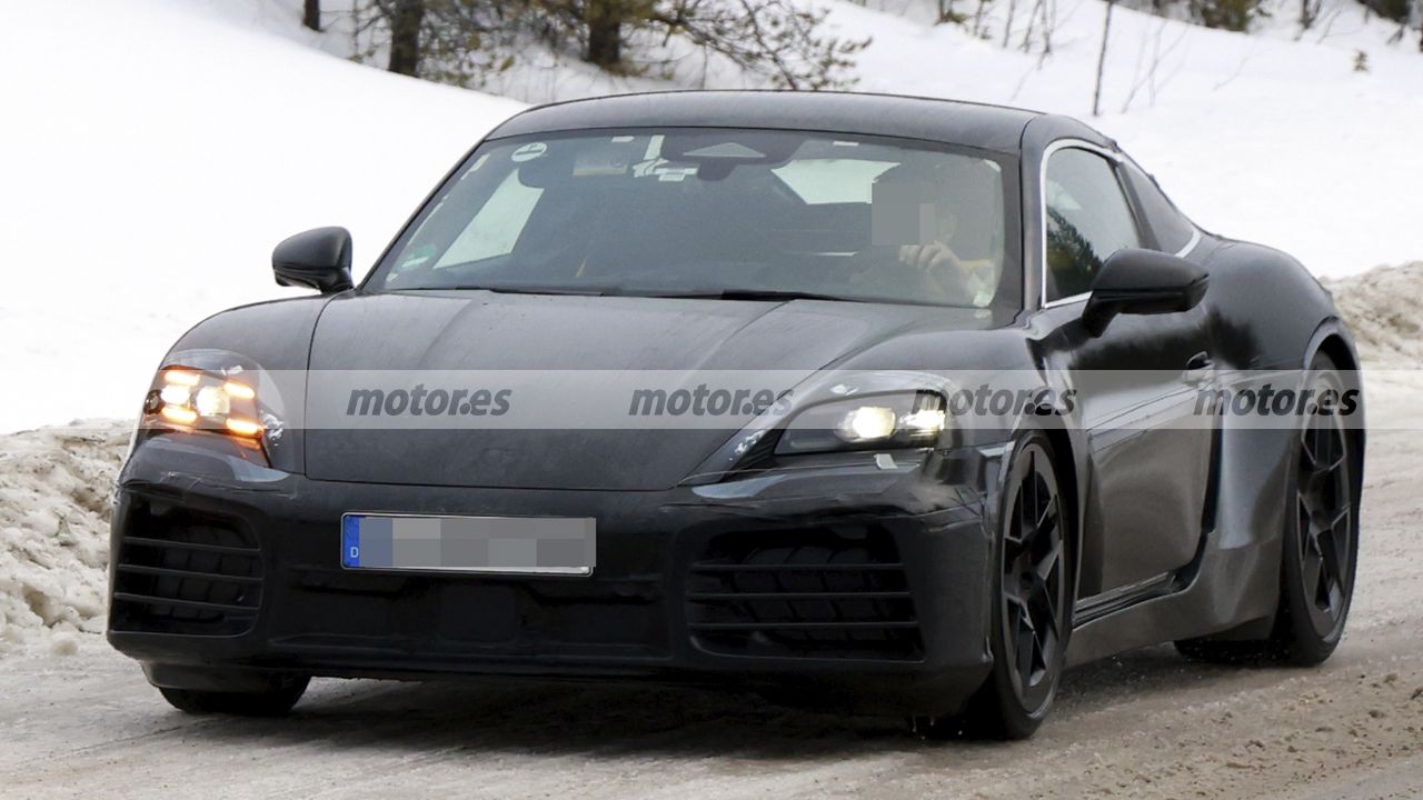 Porsche no frena el 718 eléctrico, el Cayman llegará con 500 CV en 2027… y la gasolina tendrá que esperar