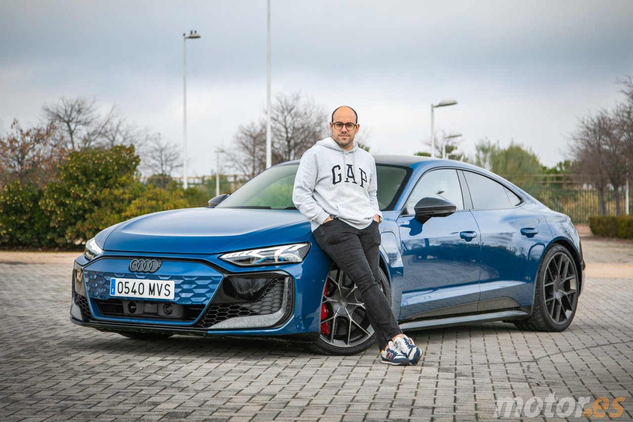 Se parece a un Porsche, se conduce como un Porsche y es alemán, pero lo firma Audi y es una auténtica locura