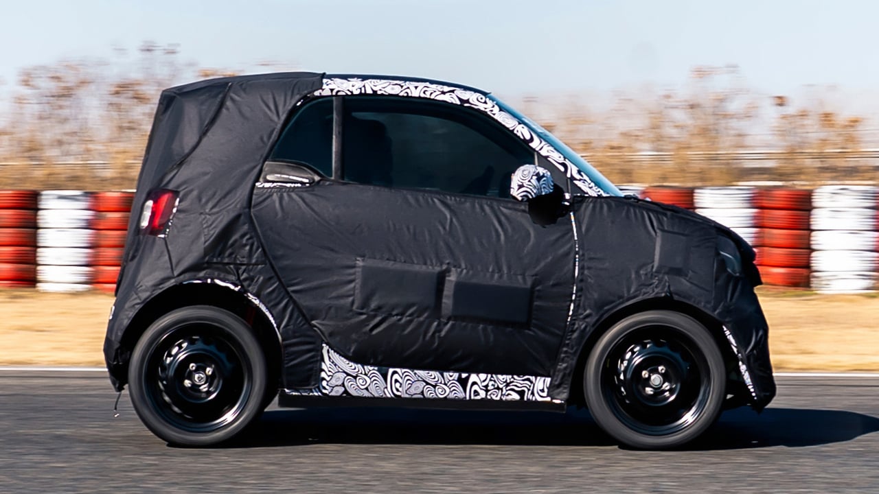 El nuevo smart #2 ya rueda, primeras fotos espía y secretos del microcoche eléctrico que Europa espera