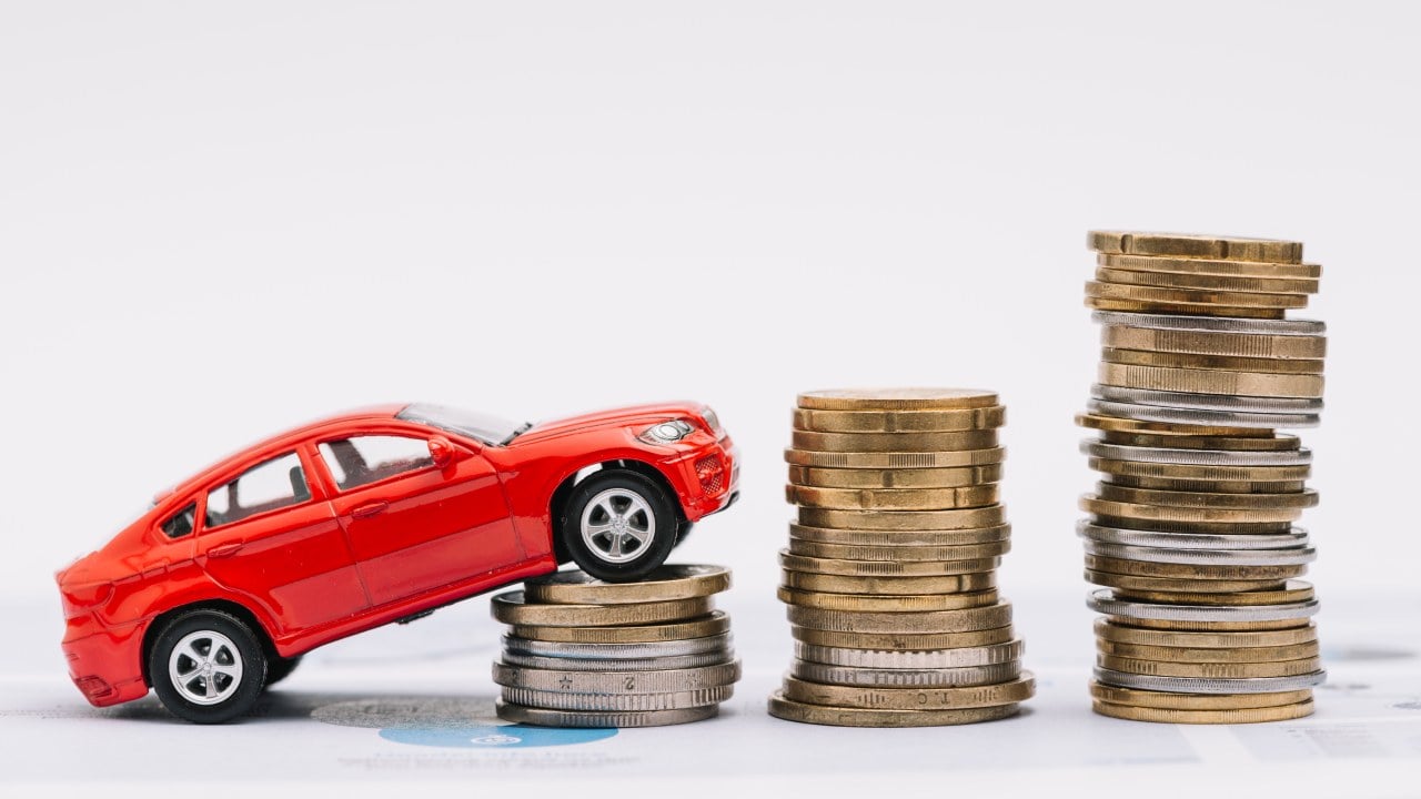 Tener coche cuesta cada vez más y estos datos explican por qué el bolsillo lo nota tanto