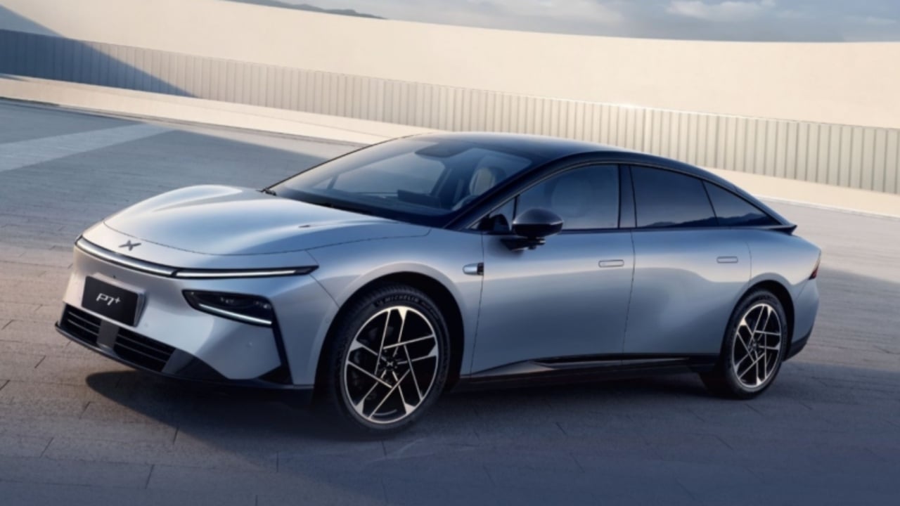 Este sedán eléctrico de 725 l de maletero promete ir de Madrid a París sin repostar con 1.270 km de autonomía y apunta a 2026