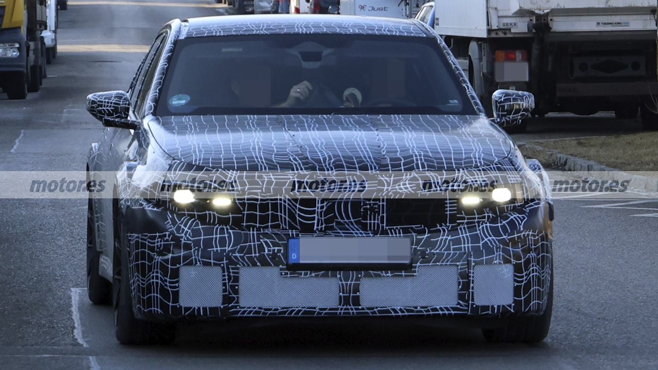 Cazado el nuevo BMW M3 2028 de gasolina y ya deja ver algo que no gustará a los puristas