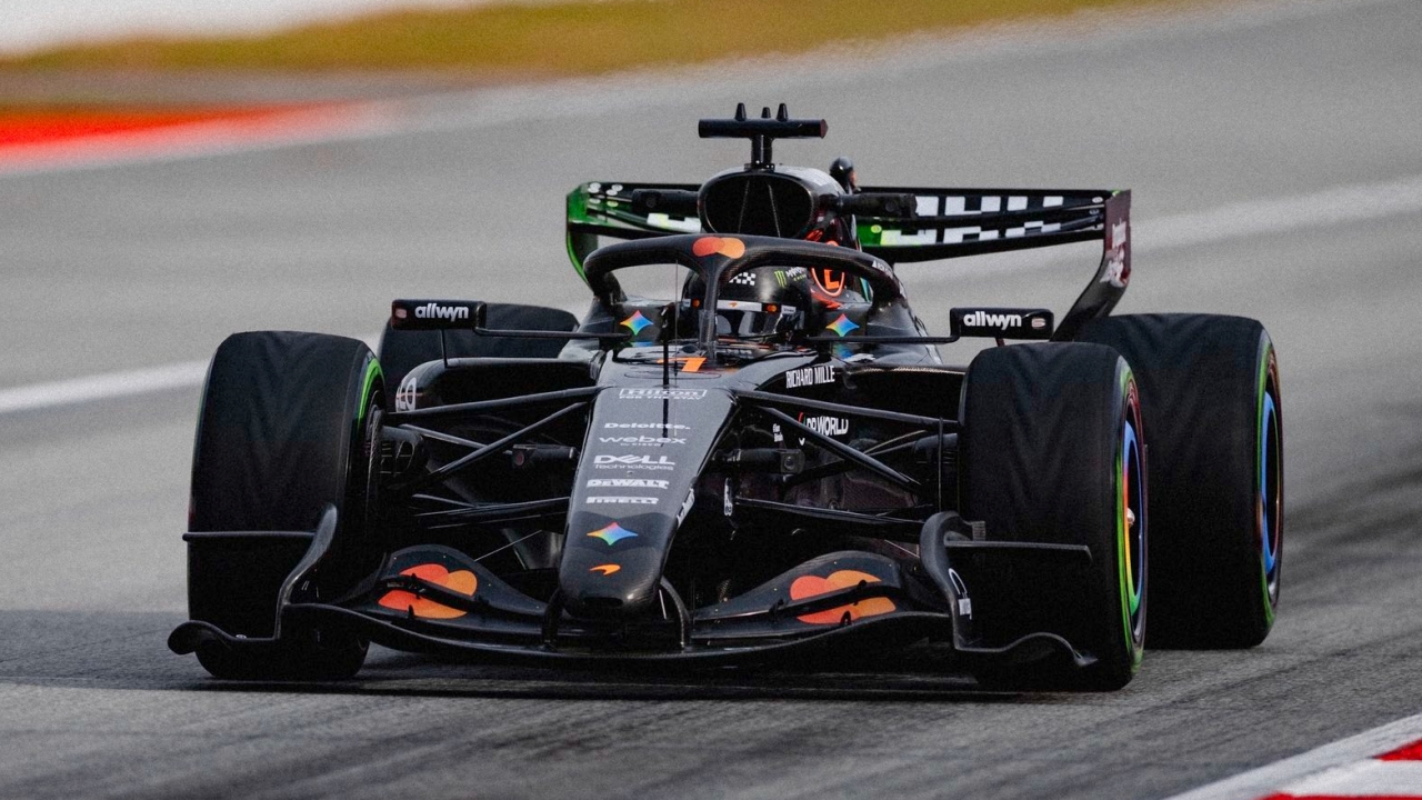 Mercedes le roba el protagonismo a McLaren, pero el MCL40 empieza a mostrar su potencial