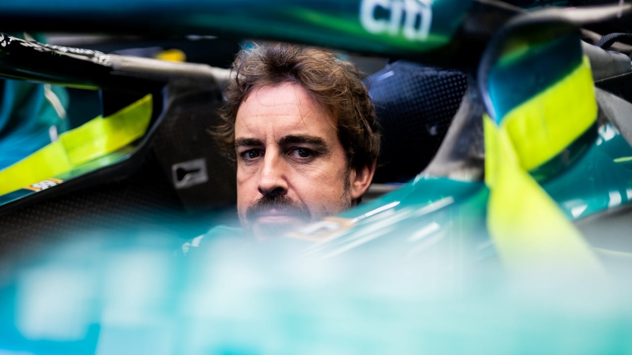 20 años después de su último título en F1, a Alonso no se le ha olvidado cómo ganar (ni cómo ilusionar)