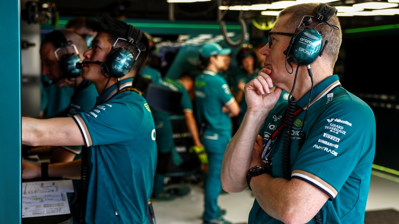 Ni apartado ni relegado: Honda explica qué hace Cowell en Aston Martin junto a Newey