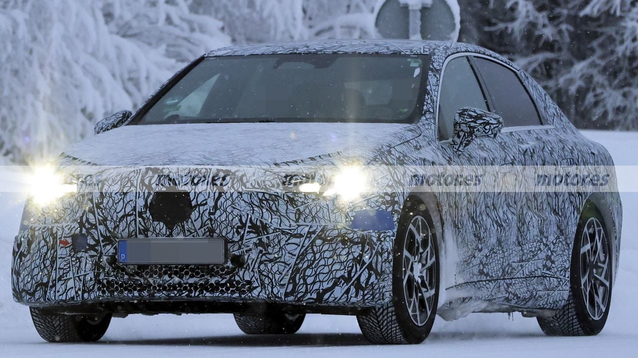 Mercedes pone a prueba su nuevo Clase C eléctrico en el Ártico antes de su debut mundial