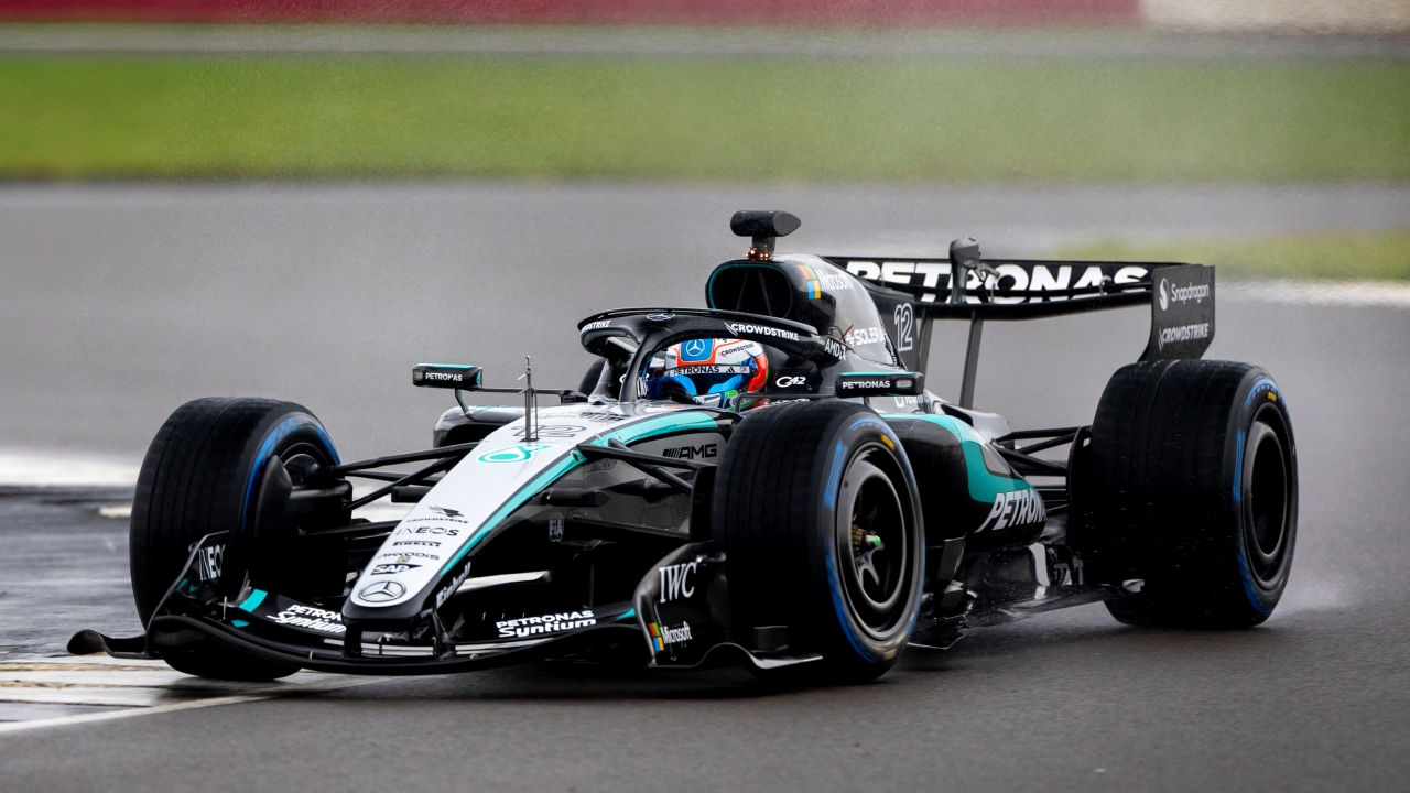 Mercedes hace debutar el W17 en Silverstone, estas son las primeras imágenes del coche real