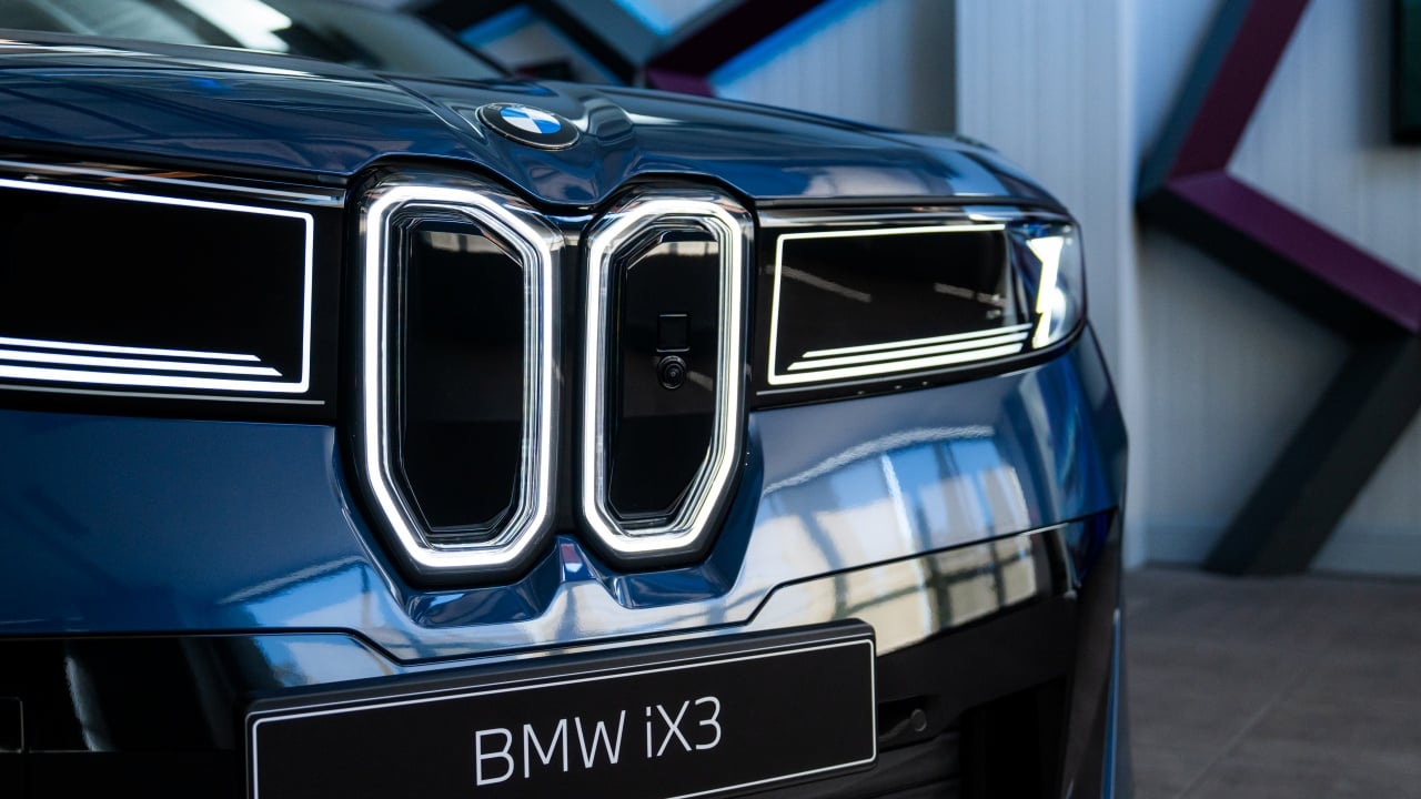 Multas millonarias en el horizonte: BMW y Mercedes afrontan la carrera del CAFE con ventaja clave