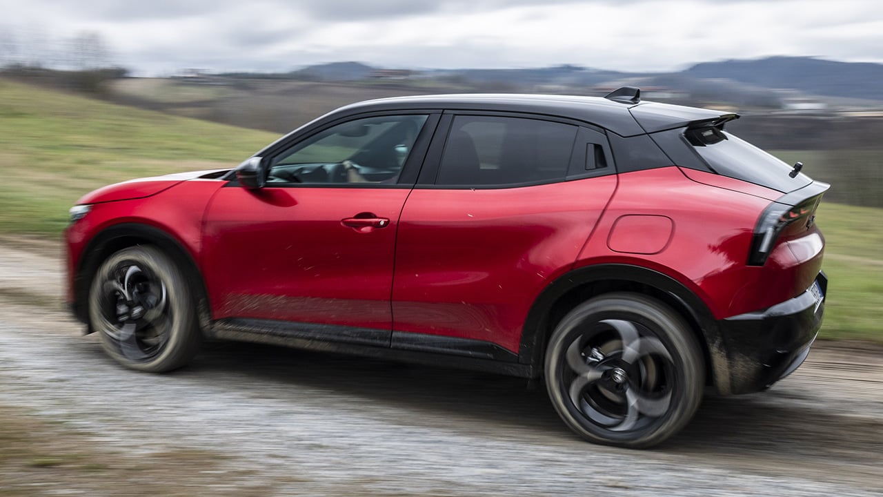 El SUV que le quita ventas al Lexus LBX tiene 7.000 € de rebaja y, con etiqueta ECO, es mucho más barato