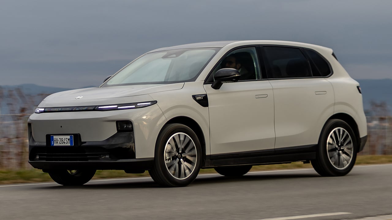 El Leapmotor B10 deja de ser un SUV solo eléctrico, la nueva versión EREV ya tiene precios en España