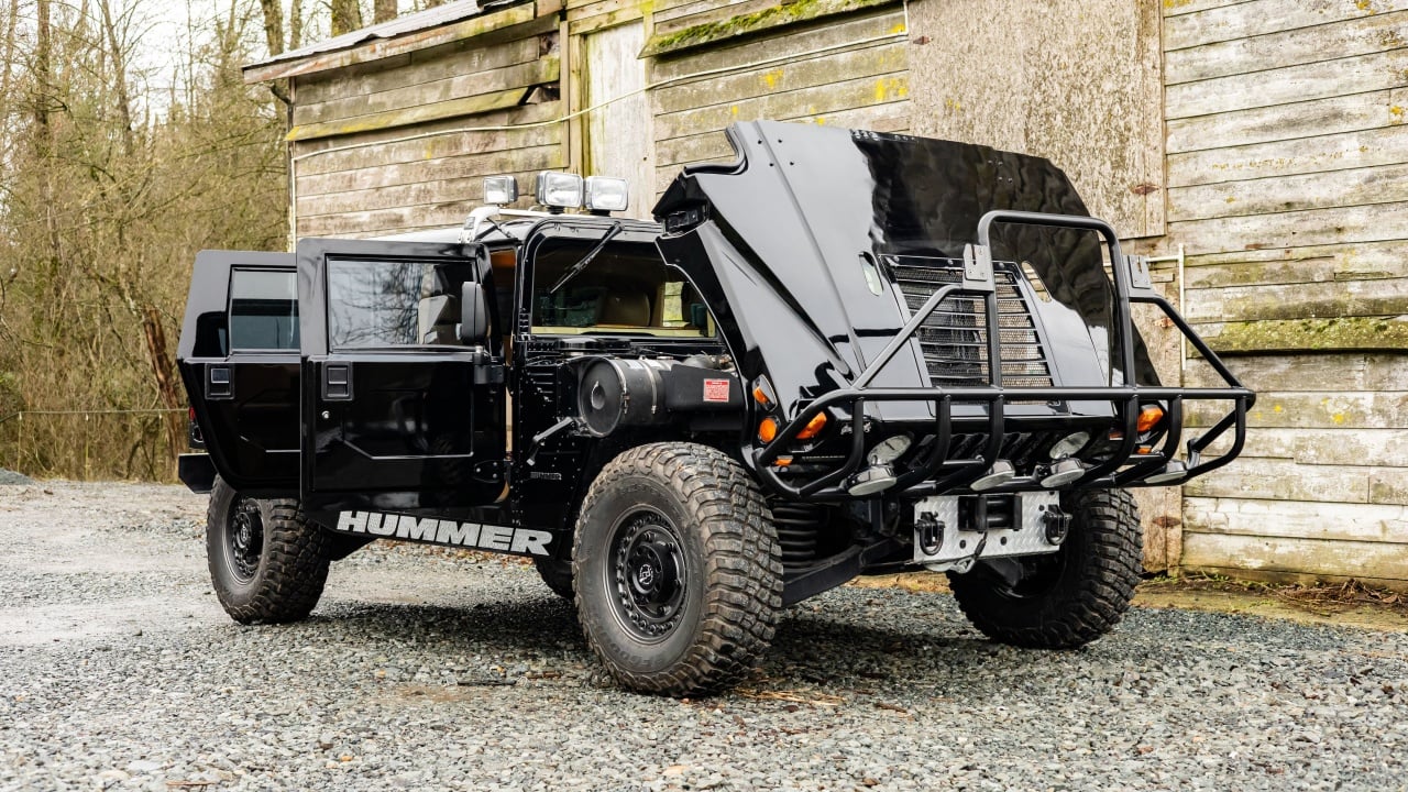 El último coche de Tupac sale a subasta casi intacto, un 4x4 que define toda una época