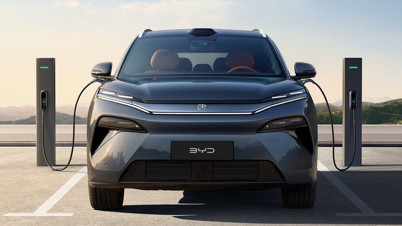 BYD volverá a subir el listón con los cargadores más rápidos del mundo para coches eléctricos: 2.100 kW de potencia