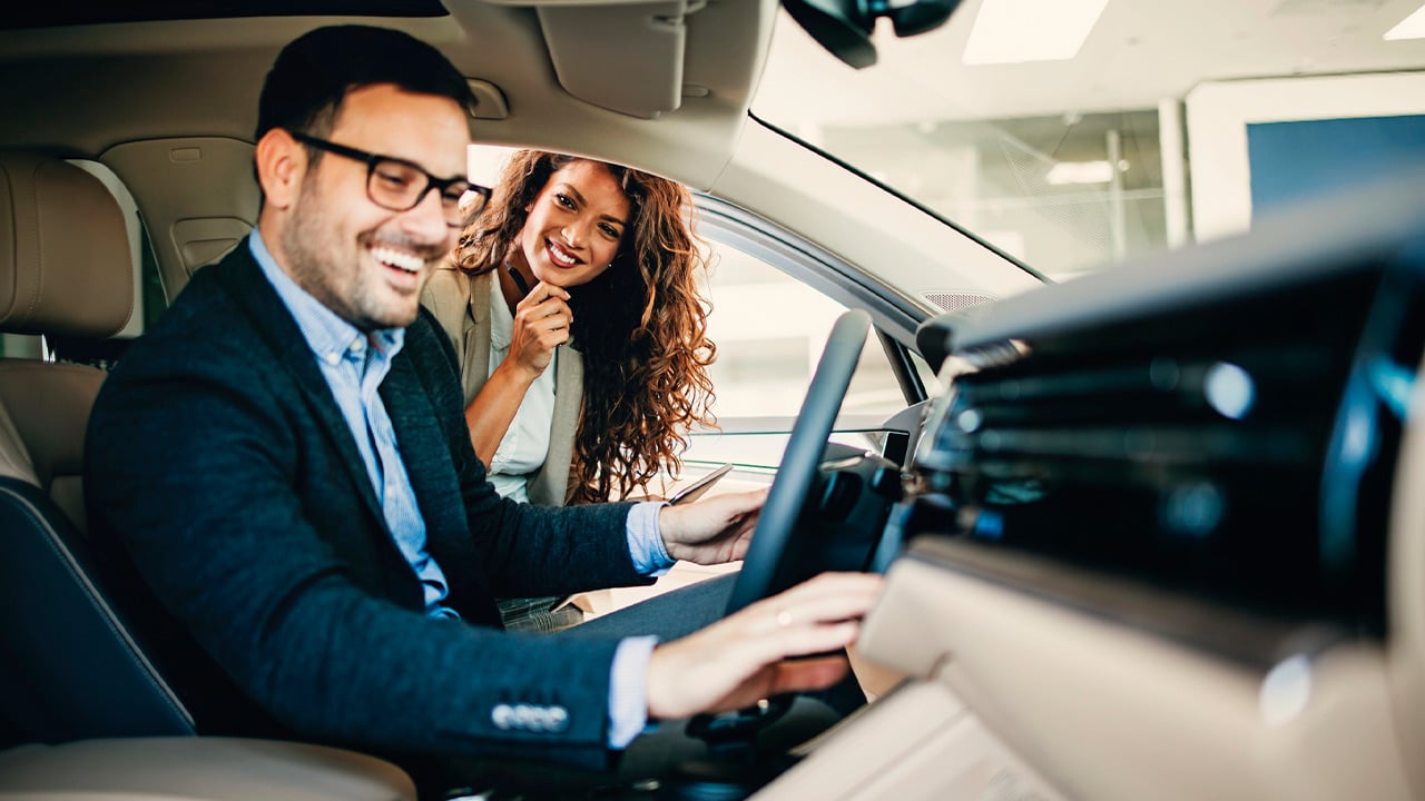 ¿Compraste tu coche eléctrico o híbrido antes del nuevo Plan Auto+? La retroactividad y el fin del achatarramiento obligatorio te benefician