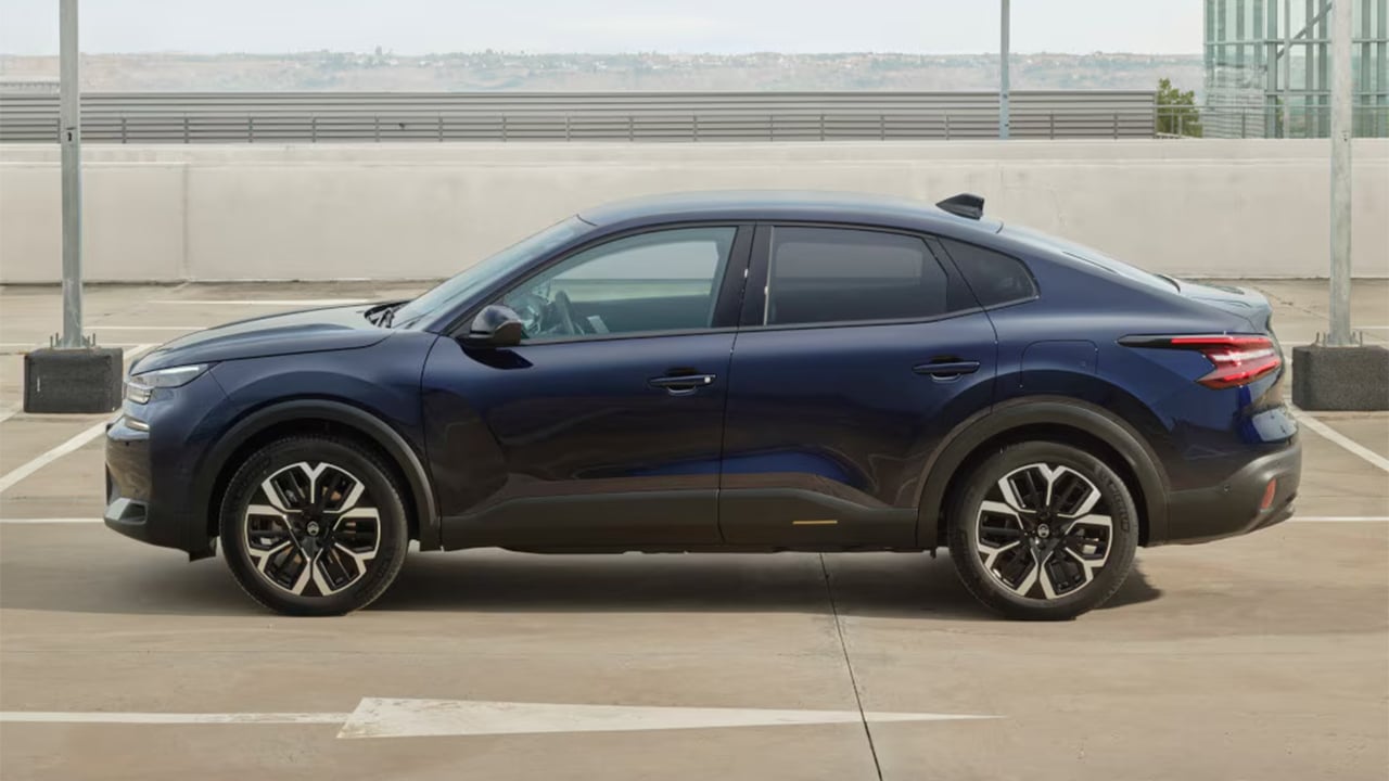 Dacia no puede igualar este coche barato hecho en España con etiqueta ECO y un precio que pone en jaque al Skoda Octavia