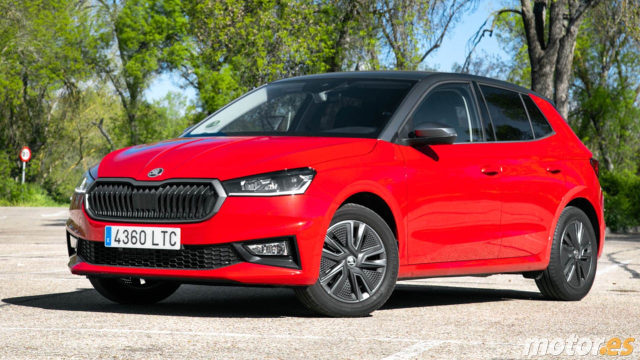 El Skoda Fabia es de los pocos coches baratos que quedan y ahora, con 4.200 € de rebaja, iguala en precio al Dacia Sandero
