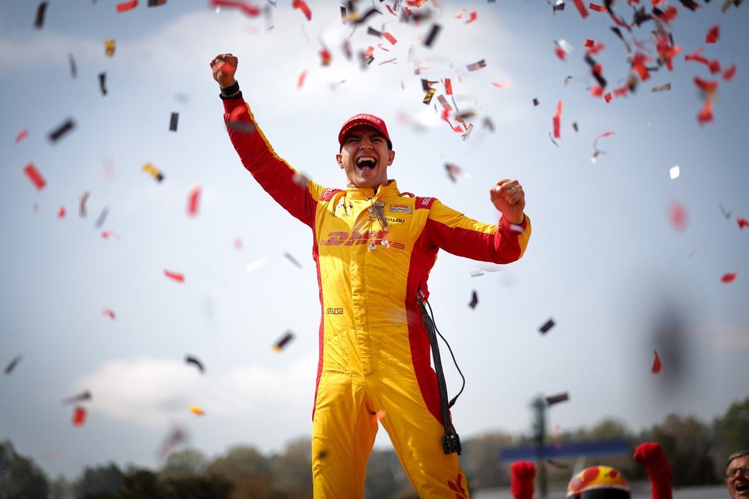 Álex Palou reina por tercera vez en Barber... gracias a McLaren