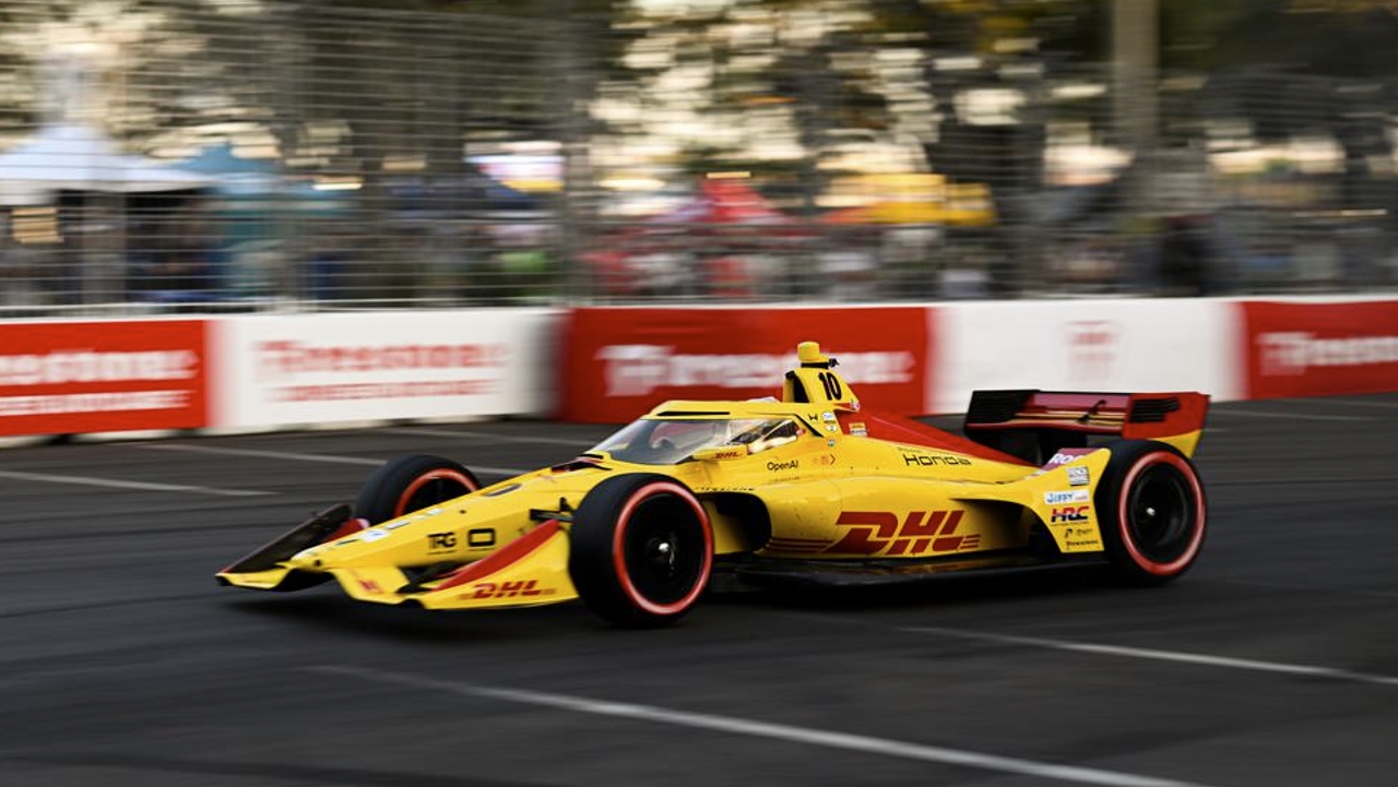 Álex Palou renueva su tradición anual y arrasa a sus rivales en St. Pete