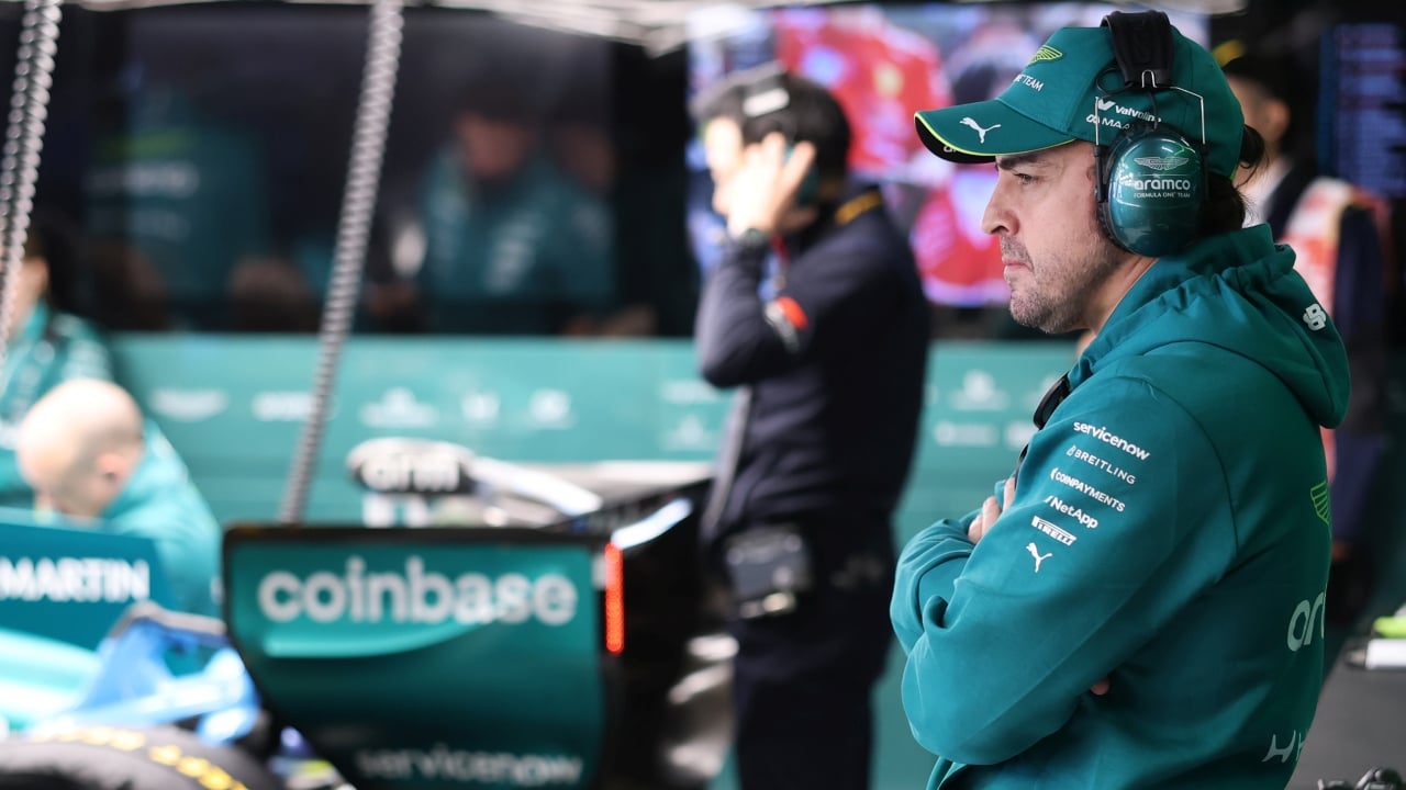 Alonso reaparece exultante, pero tiene una mala noticia para Aston Martin y Honda: “Es lo mismo que teníamos...”