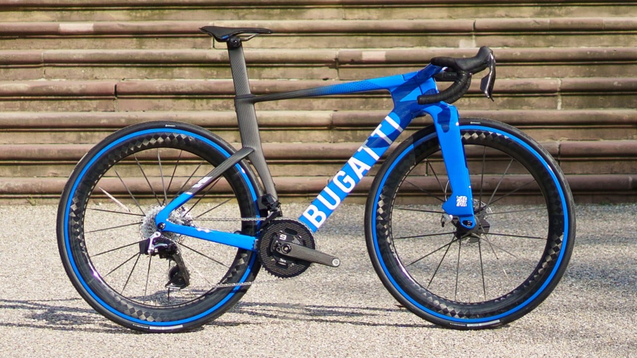 Bugatti firma su primera aventura en dos ruedas con la Factor ONE: lujo, exclusividad y obsesión por el detalle