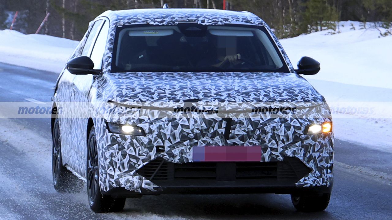 El nuevo Lancia Gamma 2026 se deja ver en fotos espía, un SUV coupé casi a la vuelta de la esquina y no sólo eléctrico