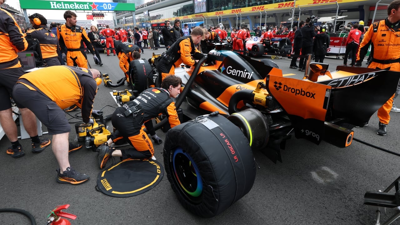 McLaren señala a Mercedes tras no poder participar en el GP de China: “Venimos a competir y no hemos podido hacerlo”