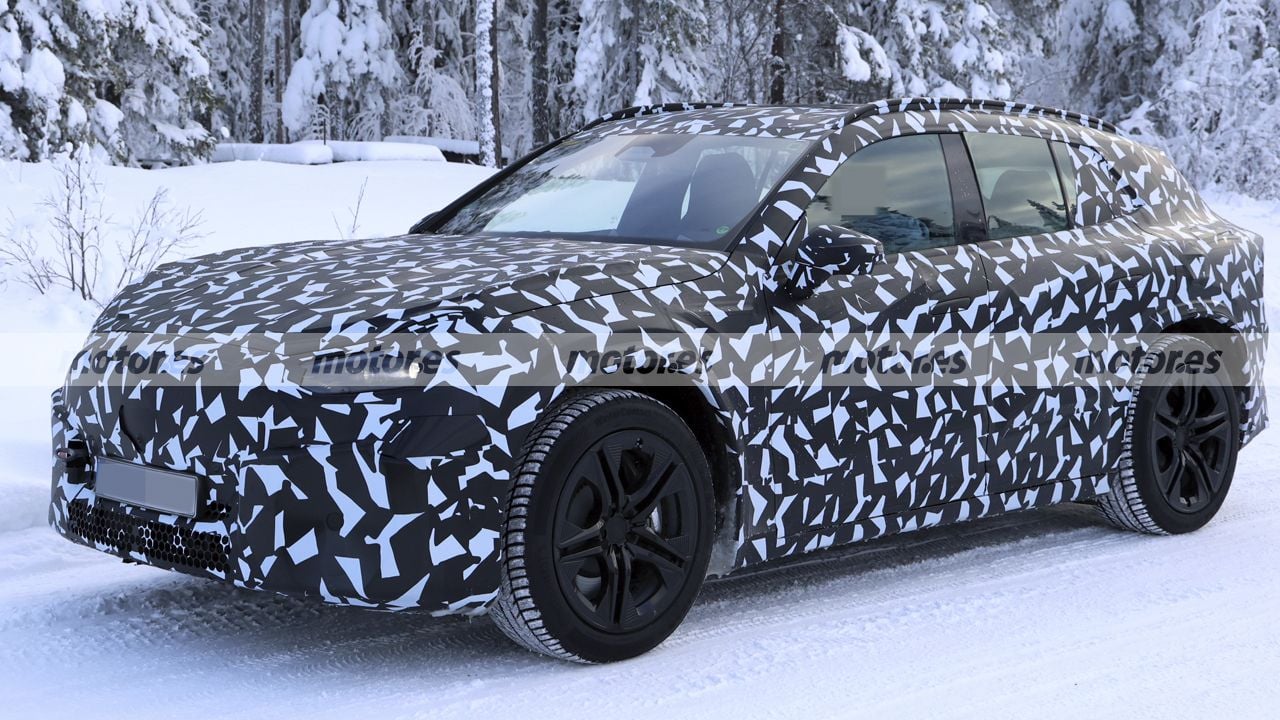 Fotos espía del tercer Mercedes-AMG GT: el SUV eléctrico deportivo revela un interior demasiado familiar