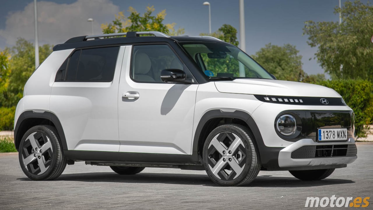 El Hyundai INSTER más interesante baja 3.500 € y, con 370 km de autonomía, es una gran alternativa al BYD Dolphin Surf