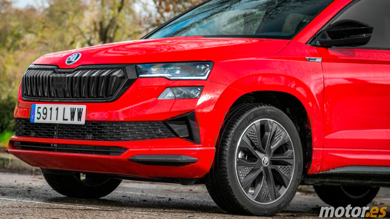 No veremos el nuevo Skoda Karoq hasta 2027, el Elroq y el SEAT Ateca lo explican