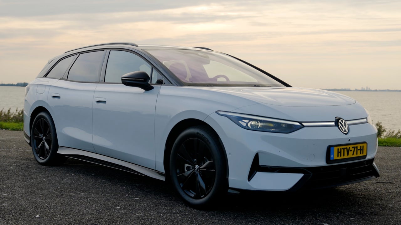 El Volkswagen ID.7 "menos caro" ya está listo: 500 km de autonomía… y ahora falta que llegue a España