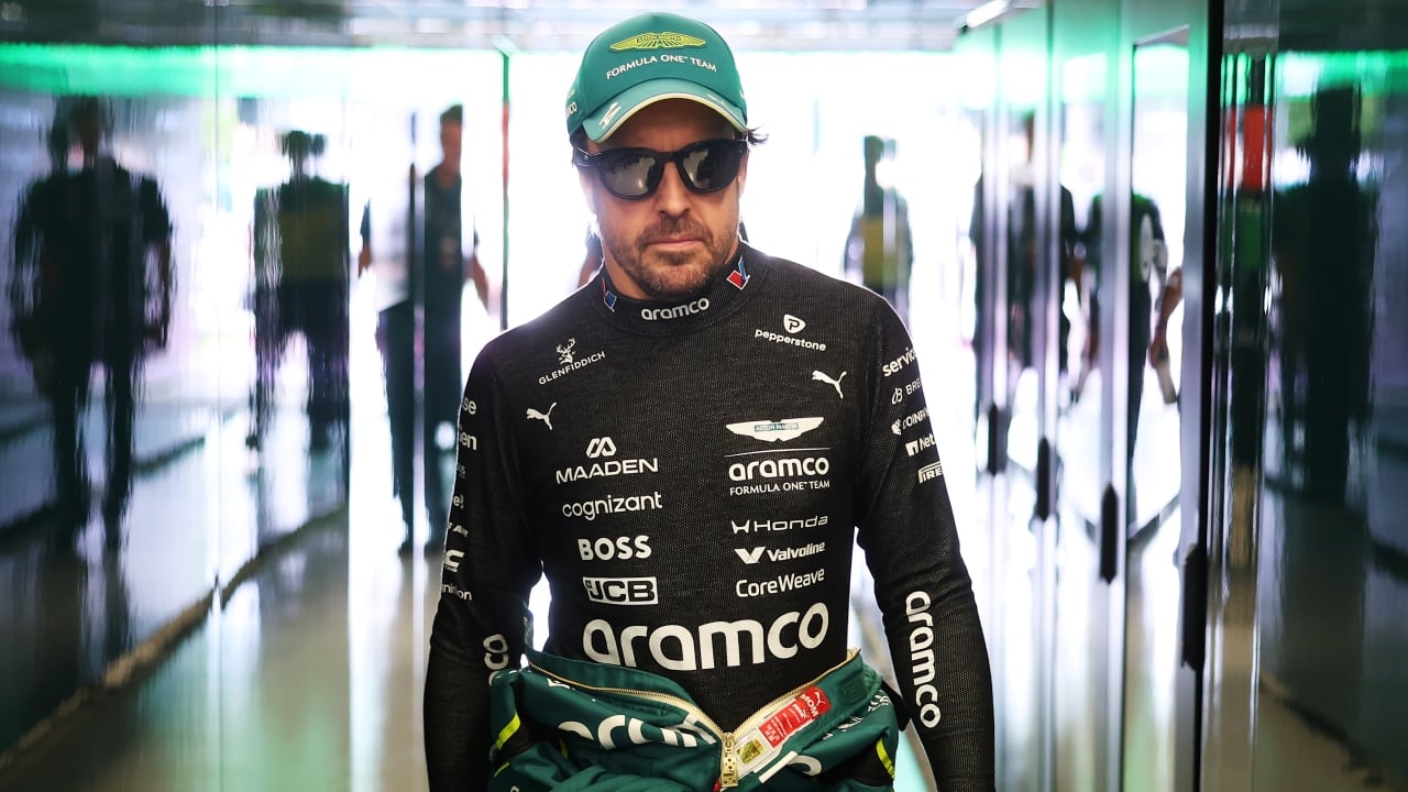 Aston Martin aparca la renovación de Alonso: “Es mal momento”