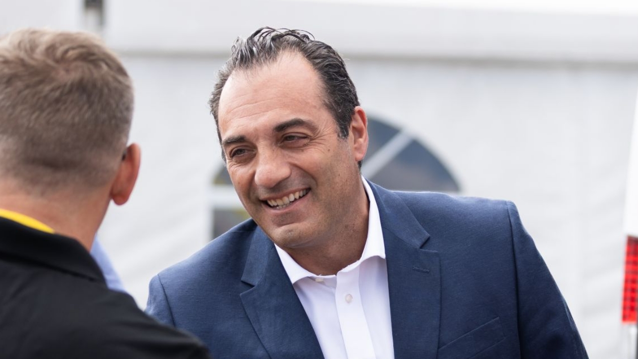 El CEO de Stellantis ya tiene sus 4 marcas prioritarias y algunas de las más queridas se quedan a un lado