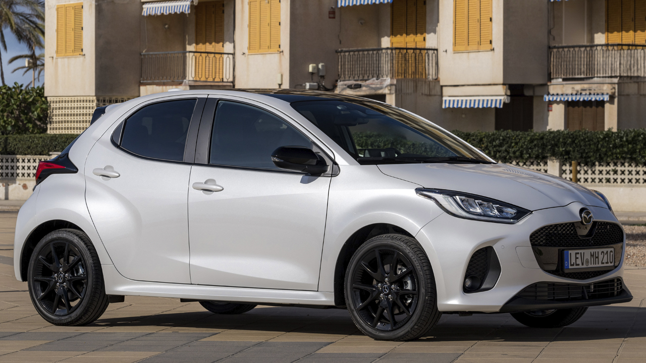 El Mazda2 Hybrid sigue en la pelea, ahora más equipado para no rendirse al eléctrico