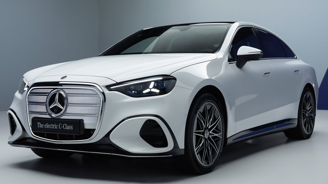 El nuevo Mercedes Clase C eléctrico ya está aquí: promete casi 800 km de autonomía y la comodidad de un Clase S