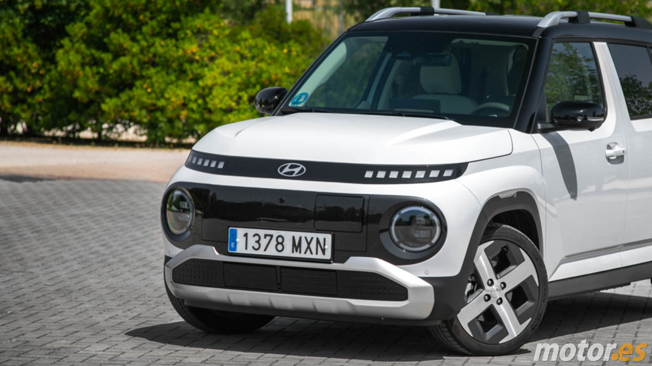 Si buscas un eléctrico urbano de verdad, el Hyundai INSTER aprieta fuerte con más autonomía que el BYD Dolphin Surf y 3.500 € menos