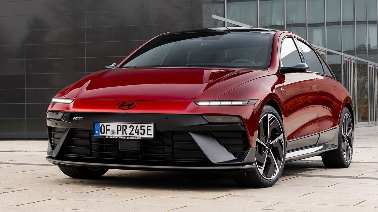 El Tesla Model 3 de Hyundai baja 9.700 € para quedarse a precio de IONIQ 5 pero con mejor autonomía y tamaño de Mazda6e