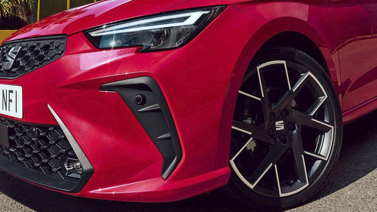 El nuevo CUPRA Raval pone en duda al SEAT Ibiza: 4.000 euros de diferencia… y no será la última palabra