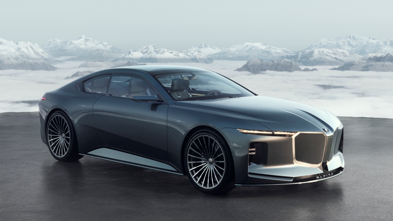 Un luchador de MMA vestido de chaqué, así es el futuro BMW más refinado que oculta un temible motor V8