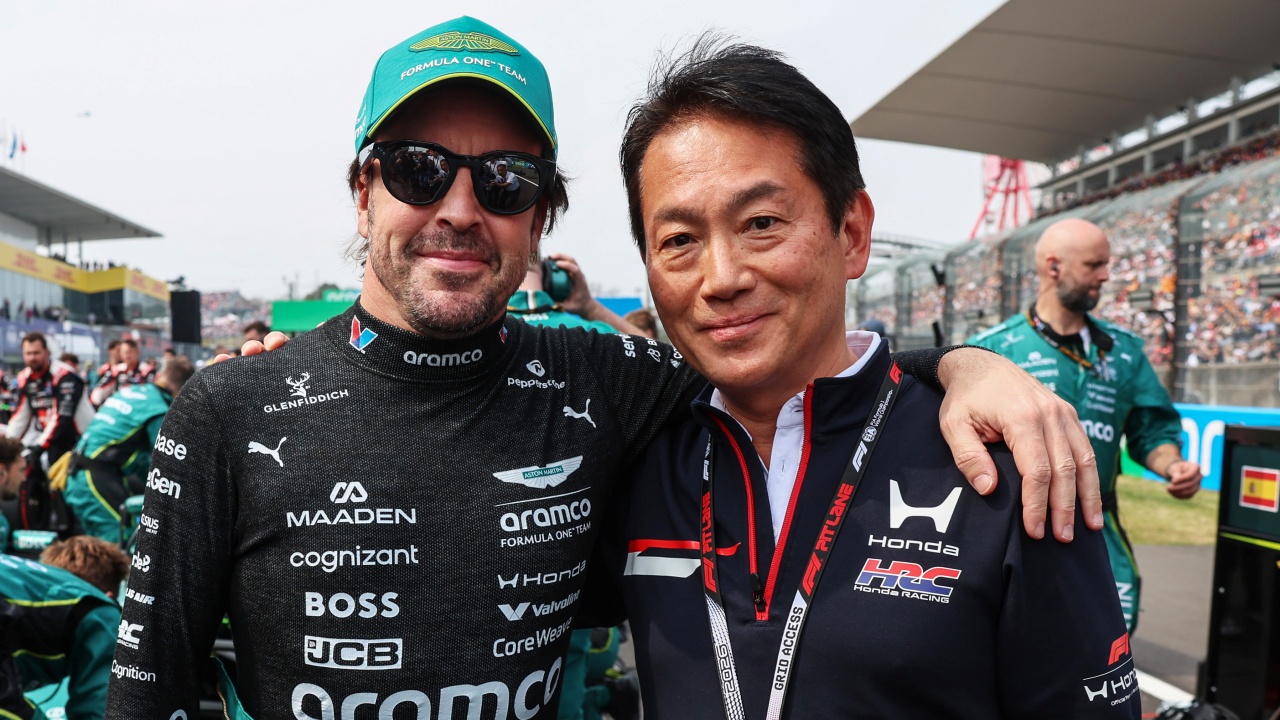 El futuro de Alonso en Aston Martin recibe un argumento de peso: “Conozco a Honda, resolverán el problema a más tardar en 2027”