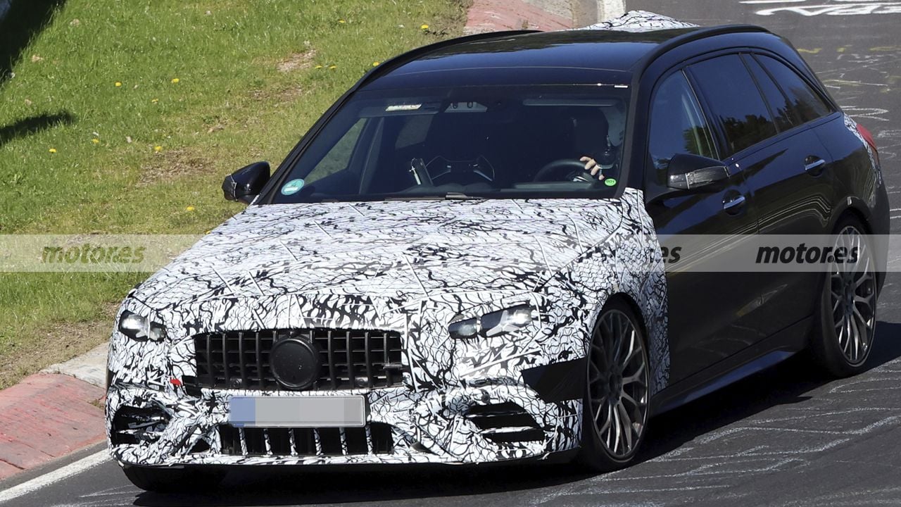 El Mercedes-AMG C 53 Estate 2027 ya rueda en Nürburgring y deja ver su evolución más clara