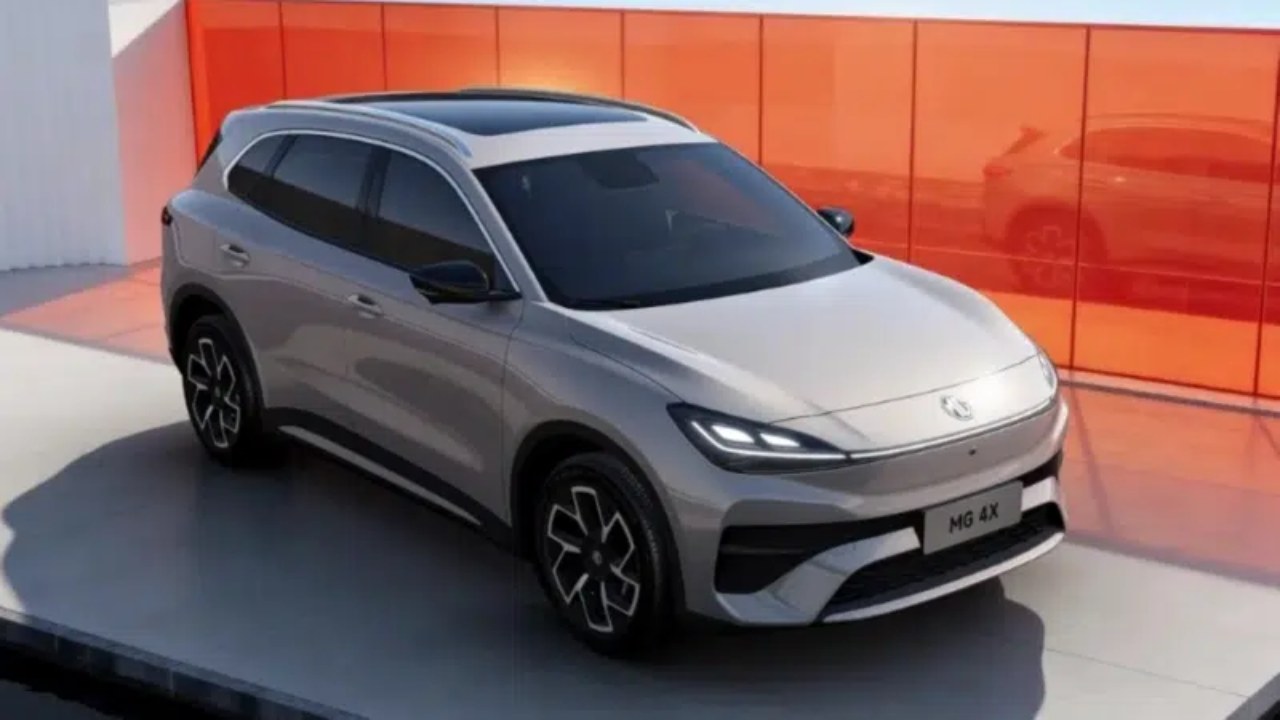 El MG4X llega con 510 km de autonomía y batería semisólida para abrir otro frente a BYD Atto 3 y KIA EV3
