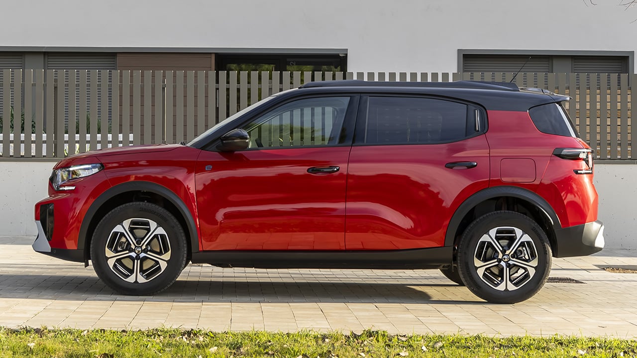 Cuesta como un Dacia, con hasta 7 plazas y buen maletero, este SUV baja 3.700 € para demostrar que ya hay eléctricos asequibles