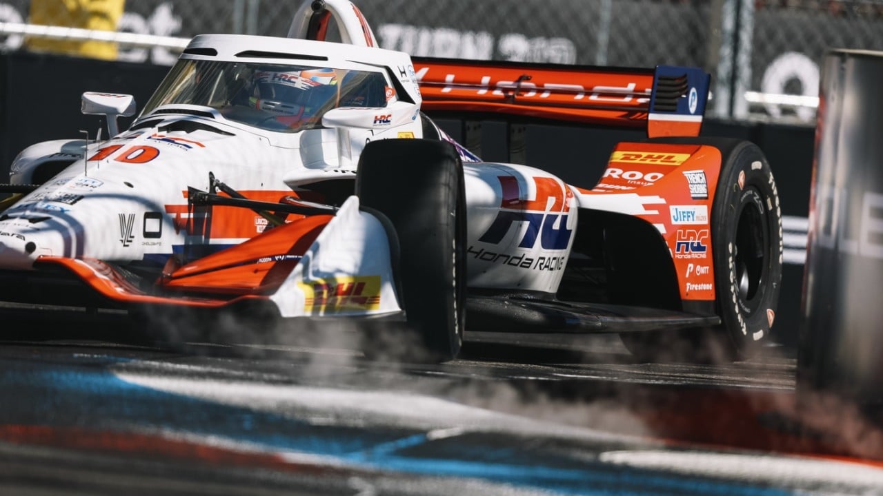 Álex Palou no baja la guardia en Detroit: tercera pole consecutiva