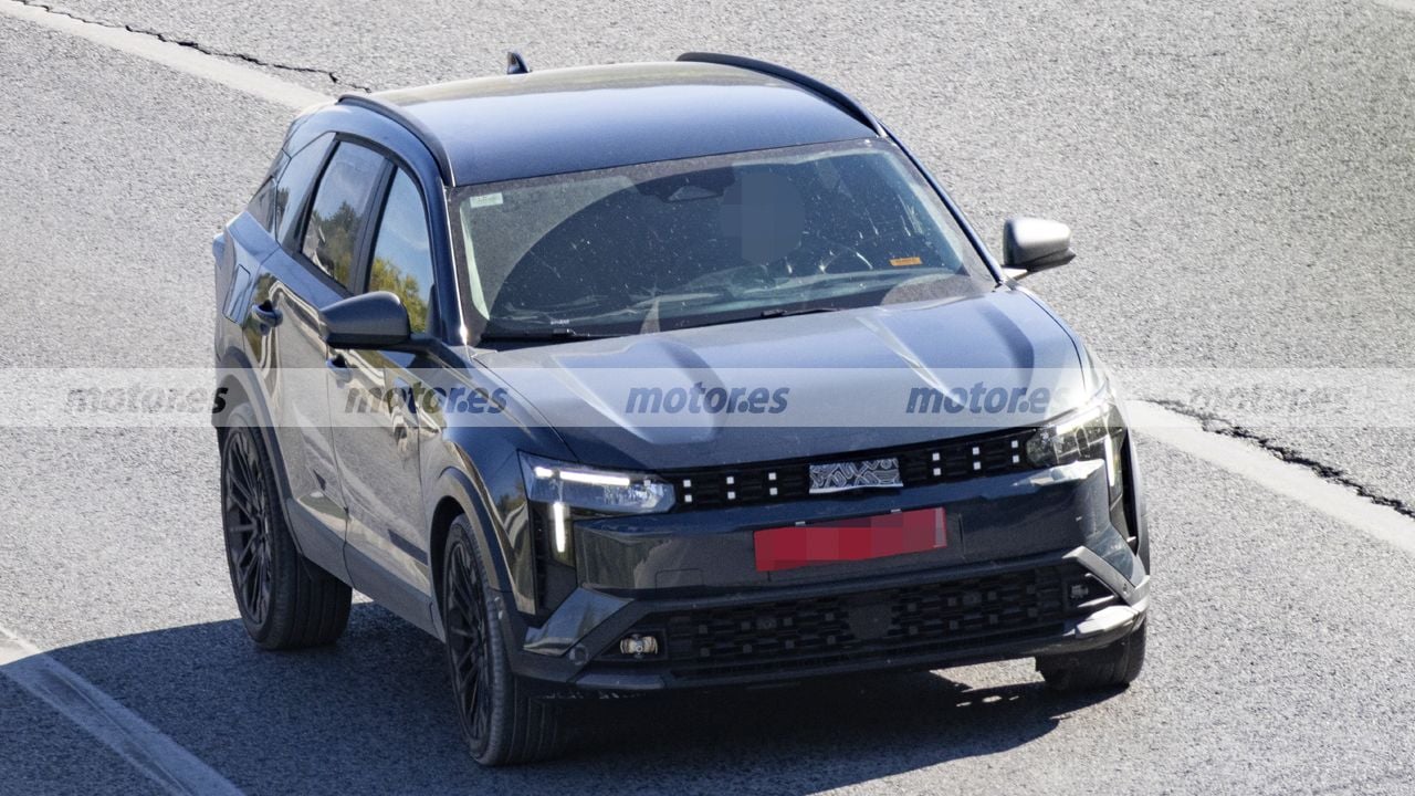El nuevo Dacia Striker híbrido y 4x4 ya se deja ver sin camuflaje y con un diseño que rompe moldes