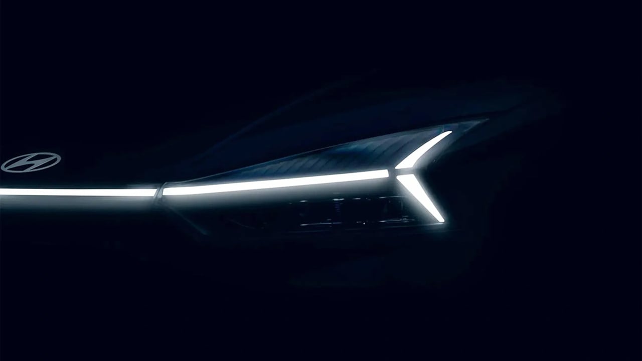 El nuevo Hyundai i20 2027 ya asoma con esta primera pista de su diseño, y cambia más de lo esperado