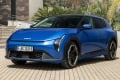 MG y BYD no pueden con el nuevo KIA EV4: 8.000 € de rebaja y 440 km de autonomía ponen patas arriba el mercado eléctrico