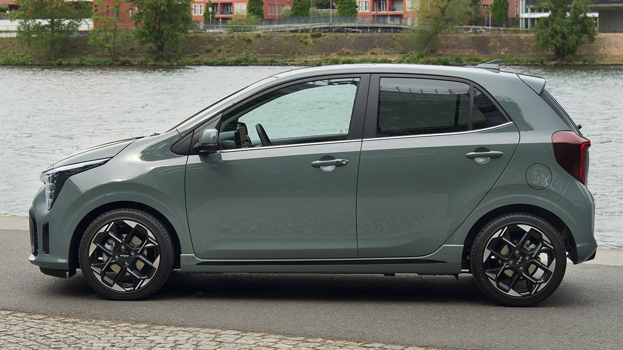 Su motor es duro como una roca, no tendrás problemas para aparcarlo y cuesta como un Dacia, este coche es perfecto para ciudad