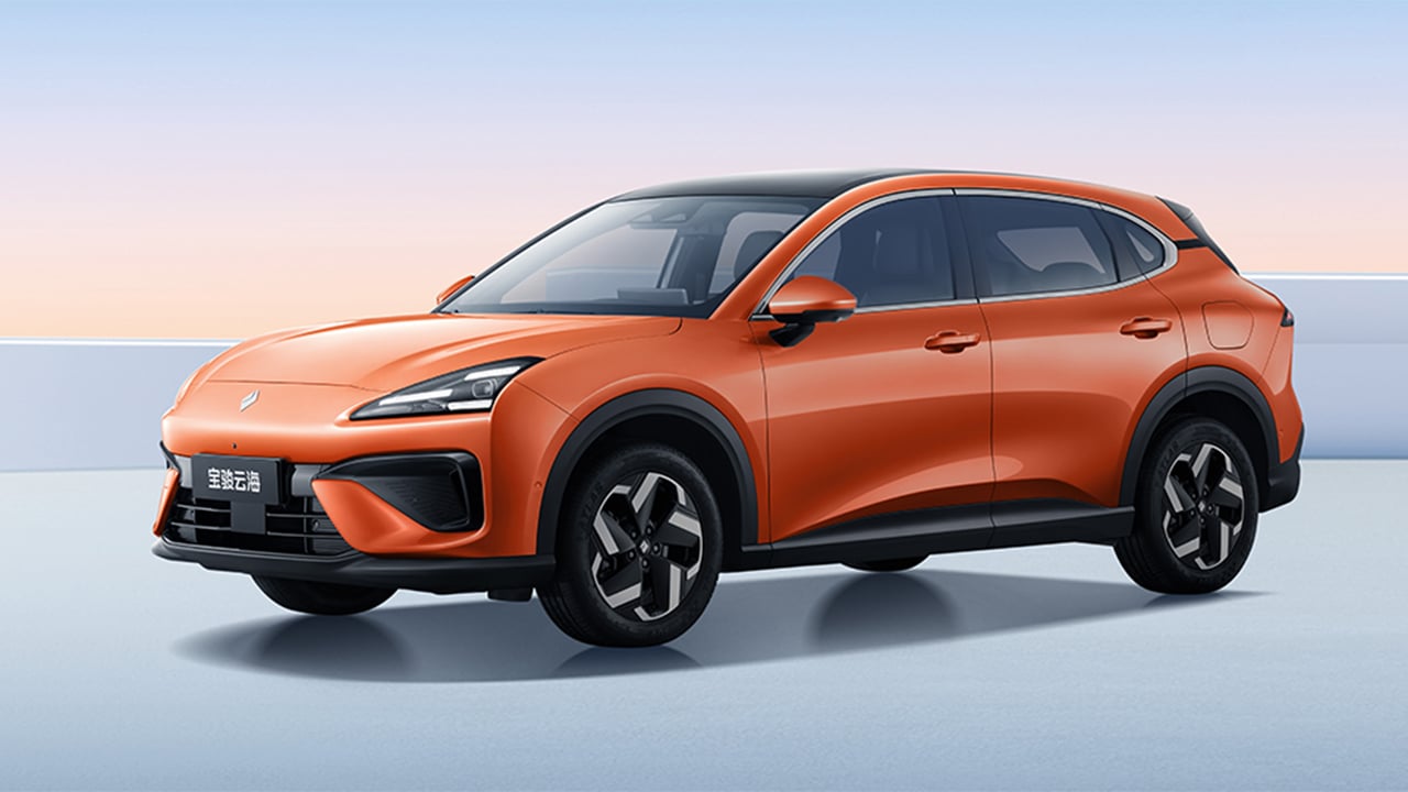 Tamaño de EBRO S700 y barato como el BYD Atto 2, este nuevo SUV rompe el mercado de híbridos PHEV con un precio imbatible